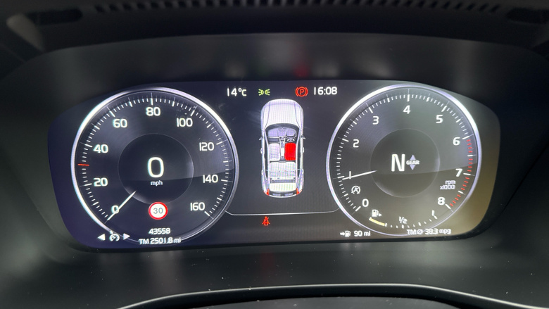Volvo Xc40 1.5 T3 [163] R DESIGN 5dr Petrol Estate